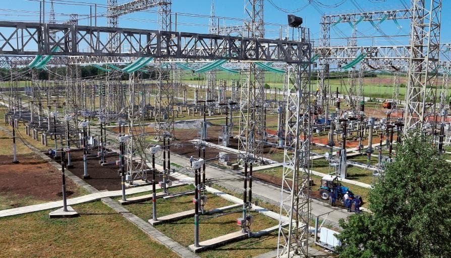 Instalación de conmutación exterior de la subestación de 500 kV en Bugulmá
